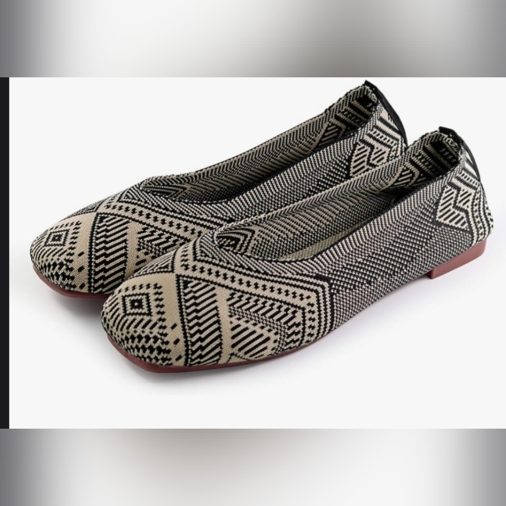 Flat shoes